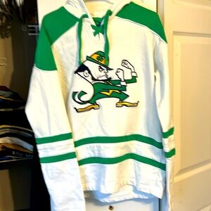 Champion Notre Dame Hooded Sweatshirt. Size Medium